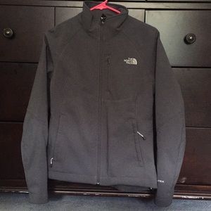 The North Face - women’s Apex jacket
